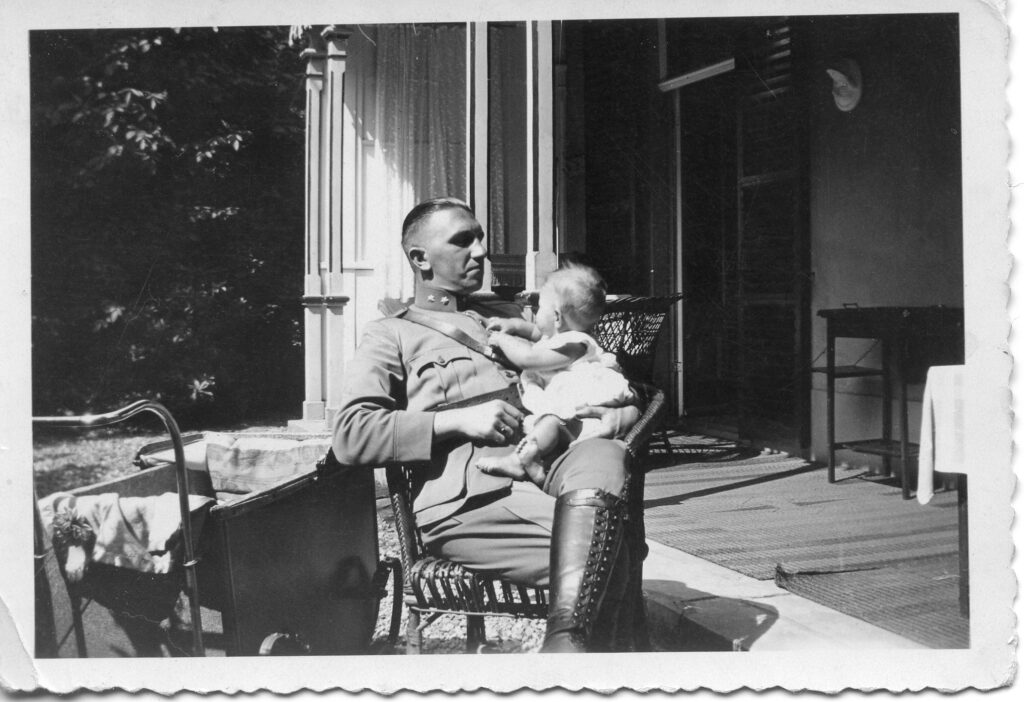 Evert Jan oudste zoon uit het huwelijk tussen Gerrit Rutgers en Johanna Elizabeth Lacroix.